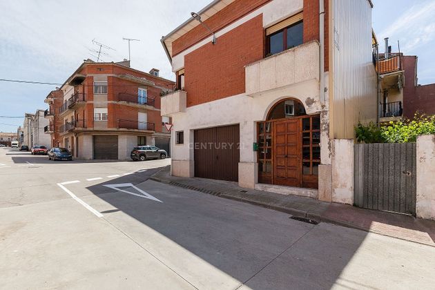 Foto 2 de Casa en venda a calle Sant Joan de 5 habitacions amb terrassa i garatge