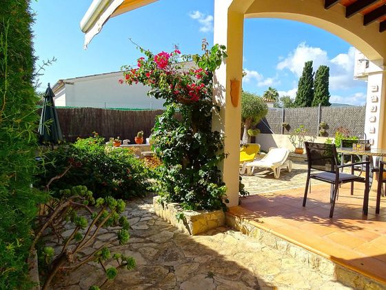 Foto 1 de Venta de chalet en Cala Magrana-Cala Anguila-Cala Mendia de 3 habitaciones con terraza y jardín