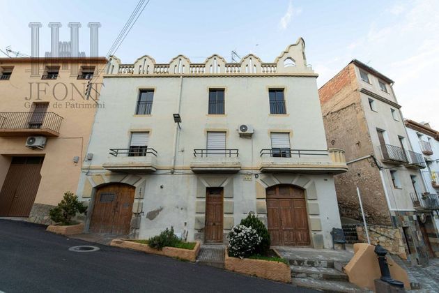 Foto 1 de Casa en venda a calle Raval de Jesús de 2 habitacions amb terrassa i garatge