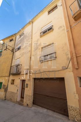 Foto 2 de Casa en venda a calle Castell de 2 habitacions amb terrassa i garatge