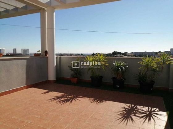 Foto 2 de Àtic en venda a Zona Avenida Alta - Auditorio de 3 habitacions amb terrassa i garatge