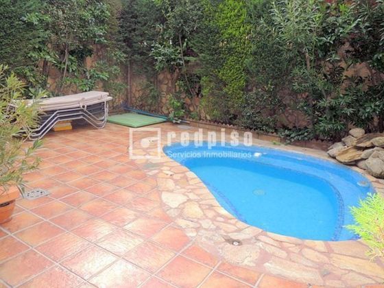 Foto 2 de Casa en venda a Sector 3 de 4 habitacions amb piscina i garatge