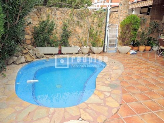 Foto 1 de Casa en venda a Sector 3 de 4 habitacions amb piscina i garatge
