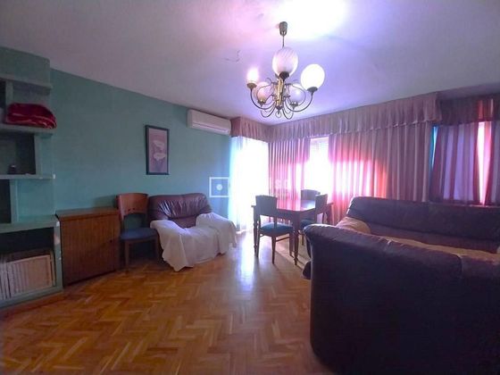 Foto 1 de Pis en venda a Ciudad 70 de 5 habitacions amb terrassa i aire acondicionat