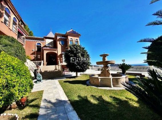 Foto 1 de Casa en lloguer a Pinares de San Antón de 7 habitacions amb terrassa i piscina