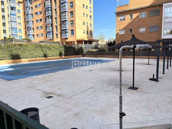 Foto 2 de Pis en venda a Cuatro vientos de 2 habitacions amb piscina i garatge