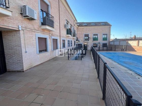 Foto 2 de Dúplex en venda a Viso de San Juan (El) de 3 habitacions amb terrassa i piscina