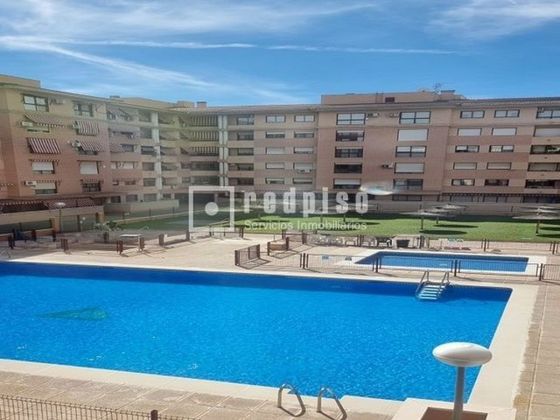 Foto 1 de Pis en venda a Parque Cataluña - Cañada - Soto de 3 habitacions amb terrassa i piscina