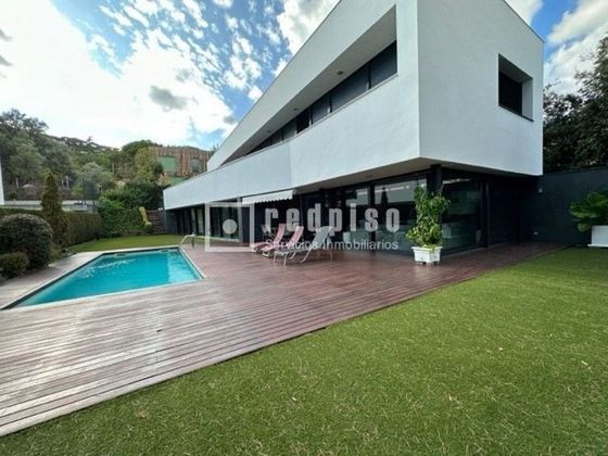 Foto 2 de Casa en venda a Premià de Dalt de 5 habitacions amb terrassa i piscina