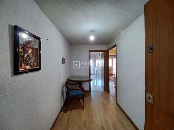 Foto 2 de Piso en venta en Opañel de 3 habitaciones con terraza y aire acondicionado