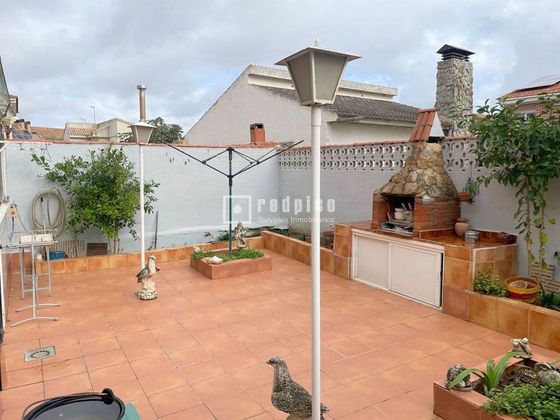 Foto 1 de Casa en venda a Seseña Nuevo de 3 habitacions amb terrassa i garatge