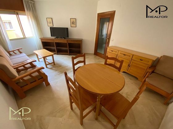 Foto 1 de Piso en alquiler en Montilla de 2 habitaciones con muebles y aire acondicionado