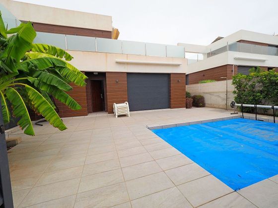Foto 1 de Chalet en venta en Benijófar de 3 habitaciones con terraza y piscina