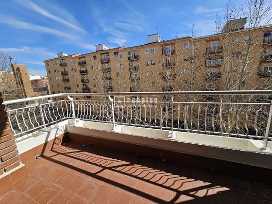 Foto 1 de Piso en venta en Delicias de 5 habitaciones con terraza y aire acondicionado