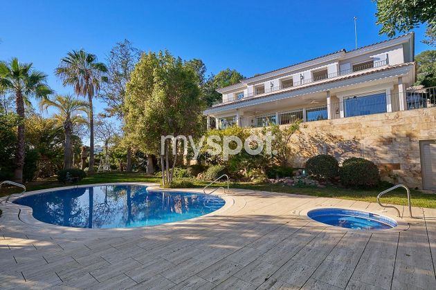 Foto 1 de Xalet en venda a Can Girona - Terramar - Can Pei - Vinyet de 5 habitacions amb terrassa i piscina
