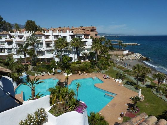 Foto 1 de Àtic en venda a Sierra Blanca de 5 habitacions amb terrassa i piscina
