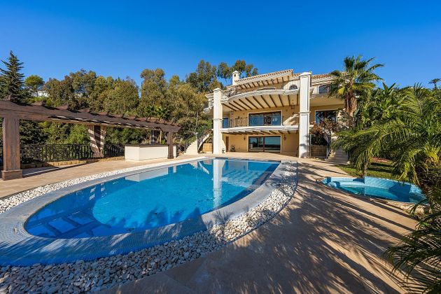 Foto 1 de Xalet en venda a Los Monteros - Bahía de Marbella de 7 habitacions amb terrassa i piscina