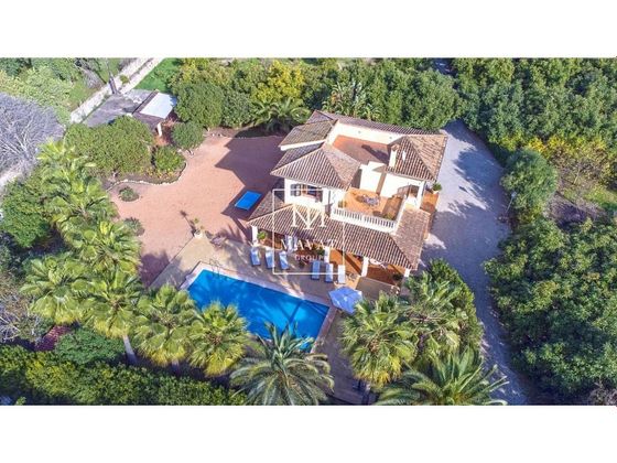 Foto 1 de Chalet en venta en Establiments - Son Espanyol - Son Sardina de 4 habitaciones con terraza y piscina