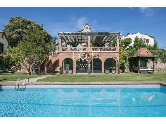 Foto 1 de Casa en venta en Centre - Castellar del Vallès de 14 habitaciones con terraza y piscina