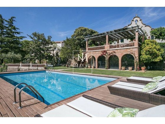 Foto 2 de Casa en venda a Centre - Castellar del Vallès de 14 habitacions amb terrassa i piscina