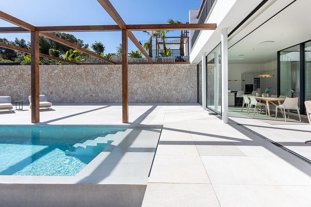 Foto 1 de Chalet en venta en Génova de 5 habitaciones con terraza y piscina
