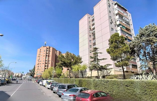 Foto 1 de Piso en venta en Valleaguado - La Cañada de 3 habitaciones con terraza y jardín