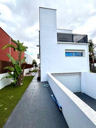 Foto 2 de Chalet en venta en Gallipont de 3 habitaciones con terraza y piscina