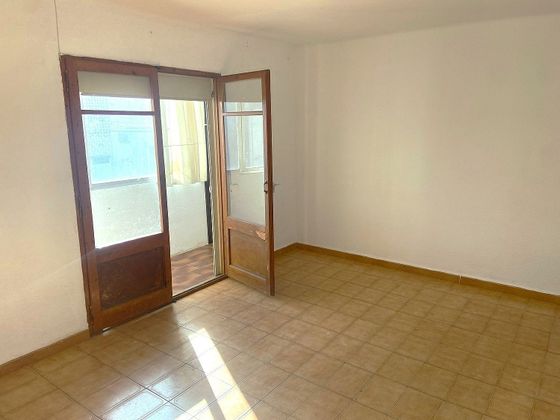 Foto 1 de Pis en venda a Cabanes (Girona) de 3 habitacions amb balcó