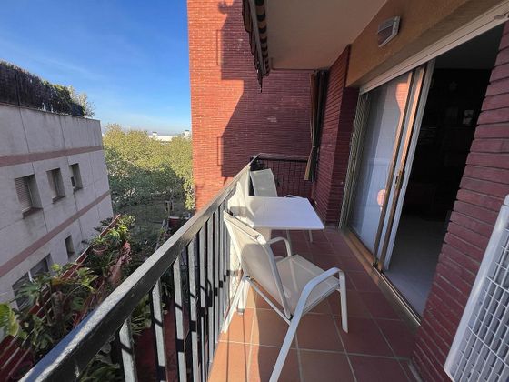 Foto 1 de Pis en venda a El Guinardó de 3 habitacions amb balcó i calefacció