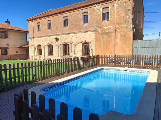 Foto 2 de Casa en venda a Montamarta de 7 habitacions amb terrassa i piscina