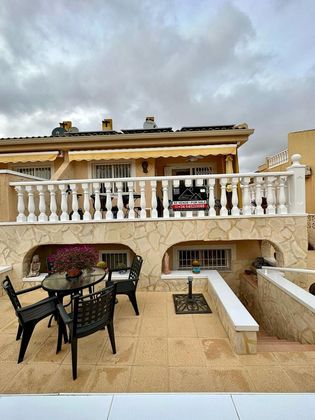 Foto 2 de Casa en venta en Benijófar de 3 habitaciones con terraza y piscina