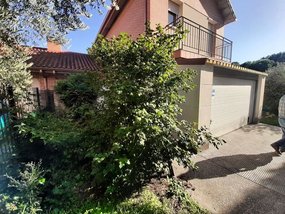 Foto 1 de Casa en venda a calle Pinar de Boecillo de 4 habitacions amb terrassa i garatge