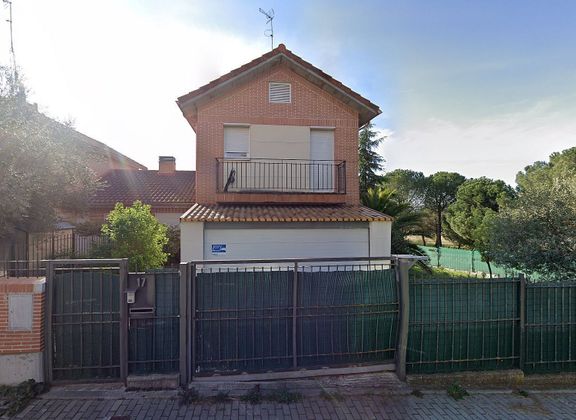 Foto 2 de Casa en venda a calle Pinar de Boecillo de 4 habitacions amb terrassa i garatge