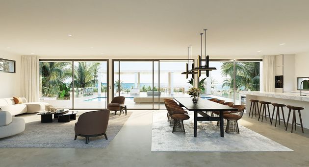Foto 2 de Casa en venda a Marina Botafoc - Platja de Talamanca de 6 habitacions amb terrassa i piscina