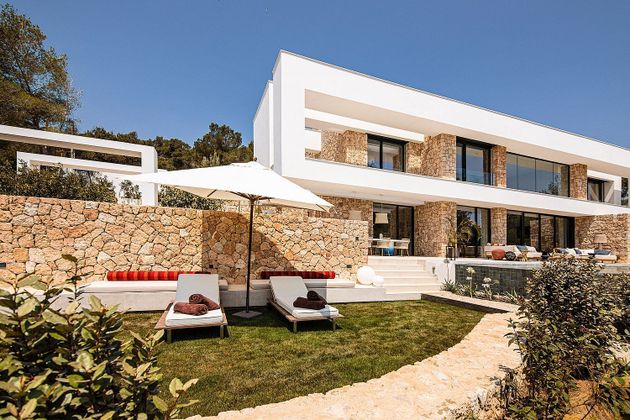 Foto 2 de Casa en venda a calle Can Ros de 5 habitacions amb terrassa i piscina