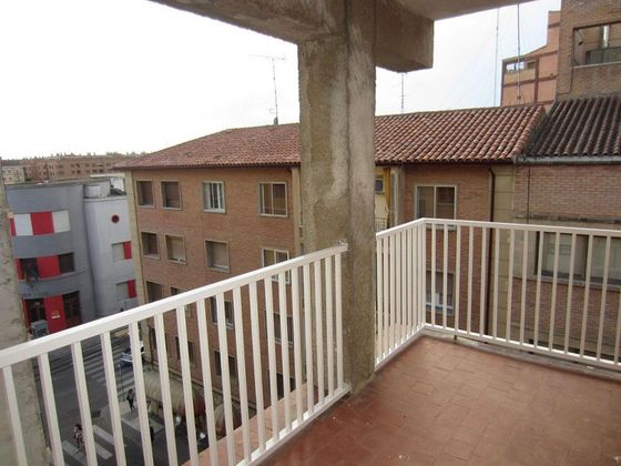 Foto 2 de Piso en alquiler en Santiago de 4 habitaciones con muebles y calefacción