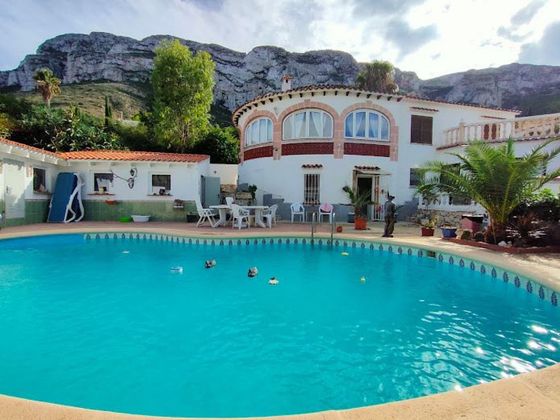 Foto 1 de Venta de chalet en La Pedrera-Vessanes de 4 habitaciones con terraza y piscina