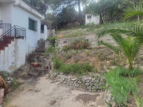 Foto 1 de Casa rural en venda a Centro - Chiva de 3 habitacions amb garatge