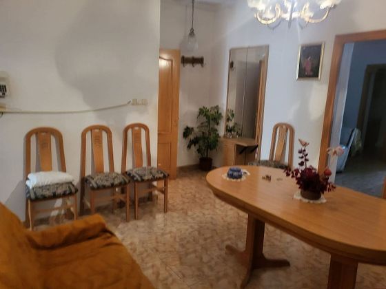 Foto 2 de Piso en venta en Yátova de 3 habitaciones con terraza y garaje