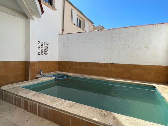 Foto 2 de Local en venta en El Coll d'en Rabassa con piscina