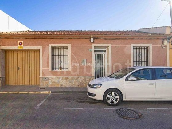 Foto 1 de Casa rural en venda a Centro - Torrevieja de 3 habitacions i 302 m²