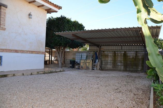 Foto 2 de Chalet en venta en San Fulgencio de 5 habitaciones con terraza y garaje