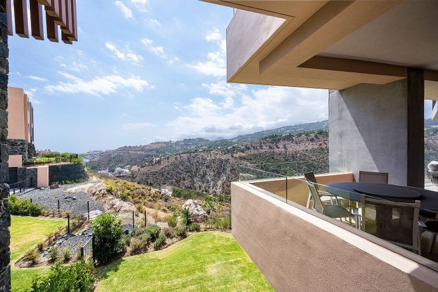 Foto 2 de Pis en venda a calle Lago Constanza de 2 habitacions amb terrassa i piscina
