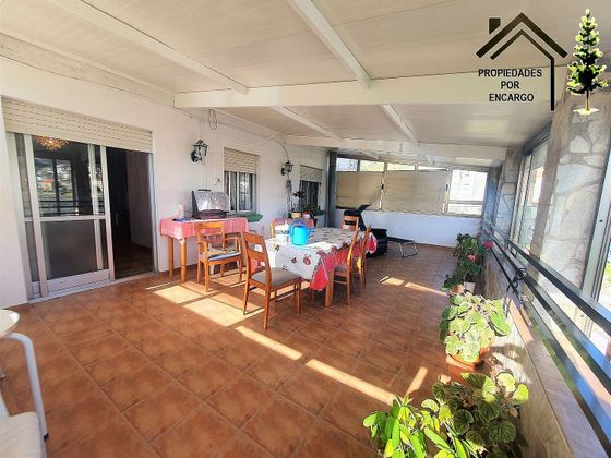 Foto 2 de Casa adossada en venda a Moaña de 3 habitacions amb terrassa i garatge