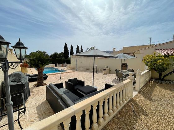 Foto 1 de Venta de chalet en Alfaz del Pi Pueblo-Urbanizaciones de 3 habitaciones con terraza y piscina
