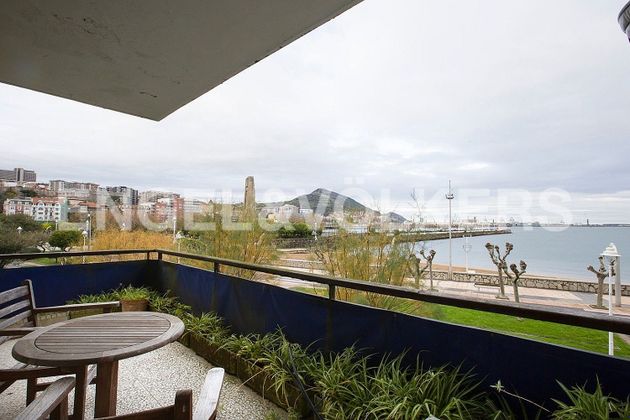 Foto 2 de Venta de piso en Las Arenas Centro de 5 habitaciones con terraza y garaje