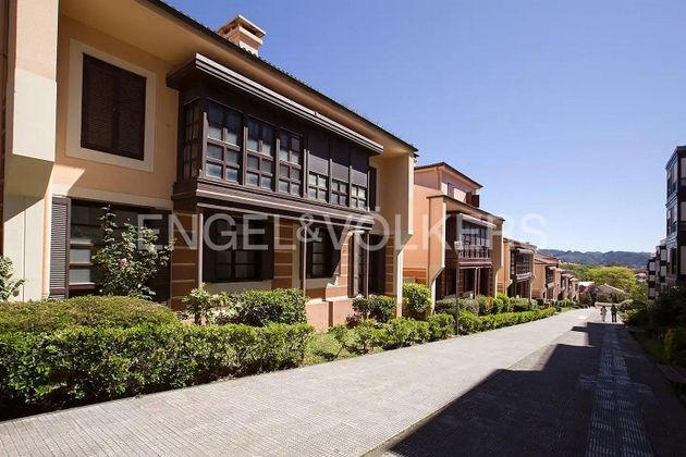 Foto 2 de Casa en venda a Santa María de Getxo de 4 habitacions amb terrassa i piscina