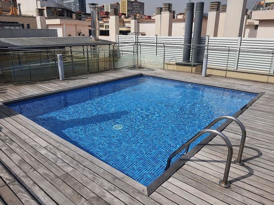 Foto 1 de Piso en venta en La Nova Esquerra de l'Eixample de 3 habitaciones con terraza y piscina