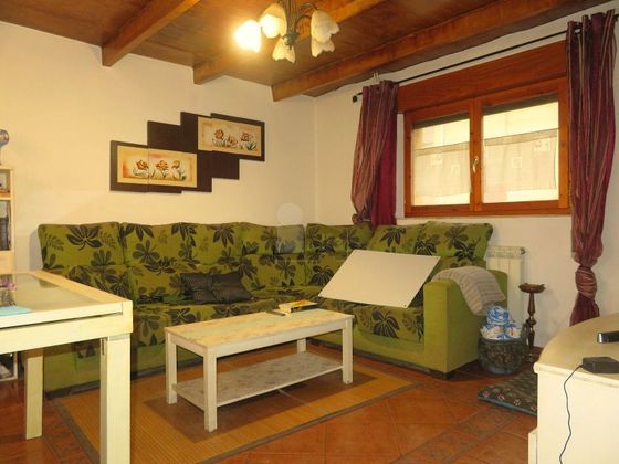 Foto 2 de Casa adossada en venda a calle Carré Monte de 4 habitacions amb balcó i calefacció