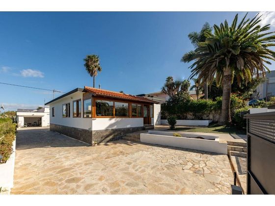 Foto 1 de Xalet en venda a El Pris - Juan Fernández de 4 habitacions amb terrassa i garatge